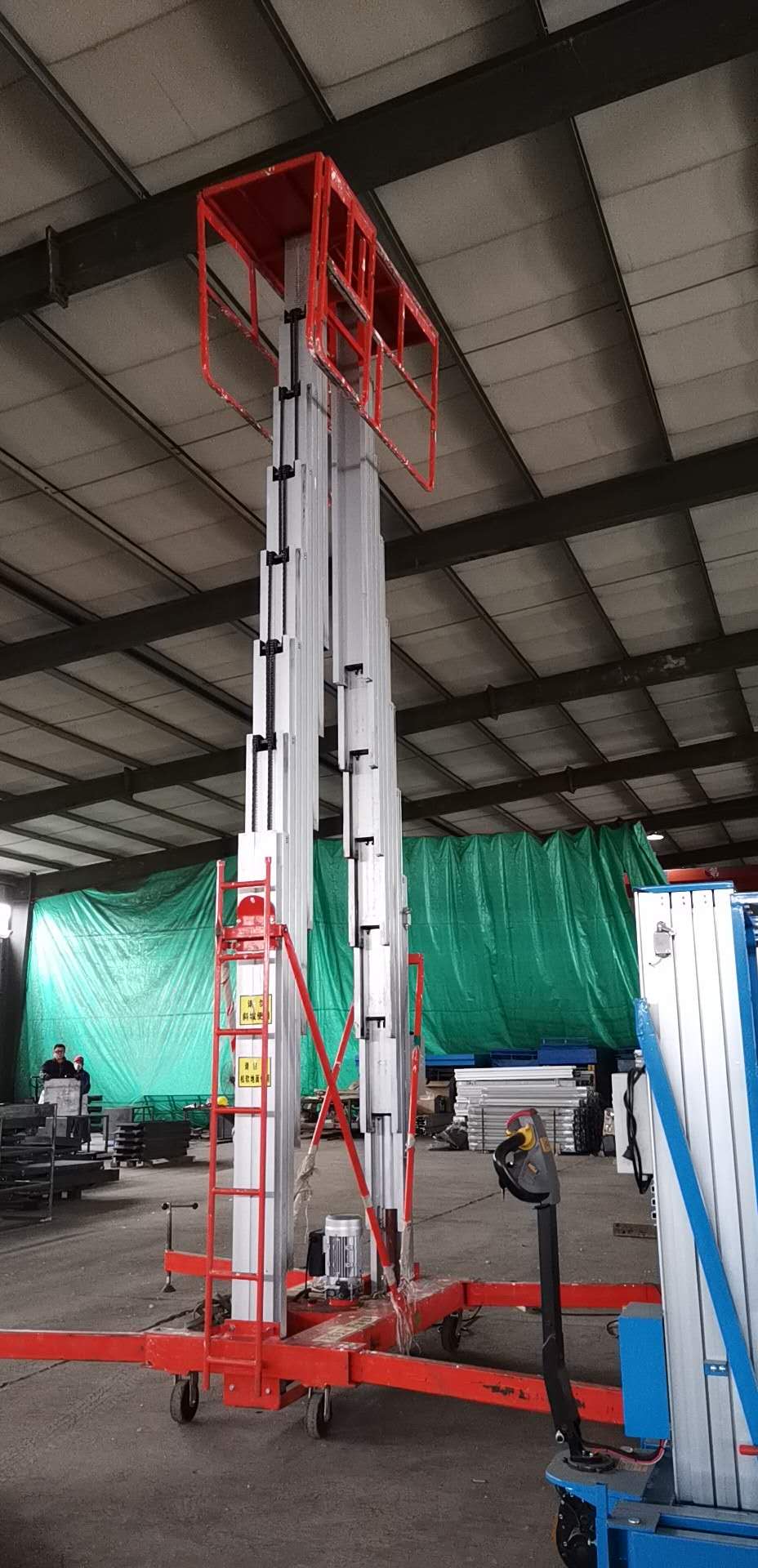鋁合金升降機適合戶外操作嗎(圖2) 84b5ce641427ff40a4ddcb951c4c6e4.jpg