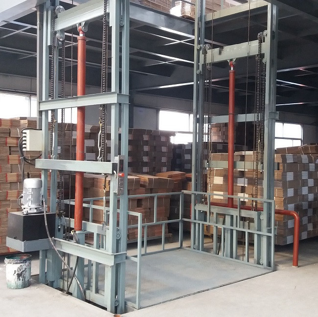 導(dǎo)軌式液壓升降平臺使用注意事項有哪些(圖1) \